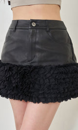 モデル：158cm（着用サイズ：S　着用カラー：BLK）