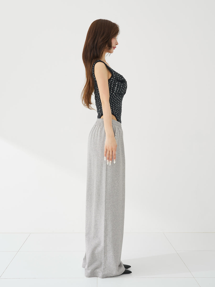 モデル：158cm（着用サイズ：FREE　着用カラー：BLK）