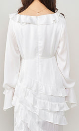 モデル：158cm（着用サイズ：FREE　着用カラー：WHT）