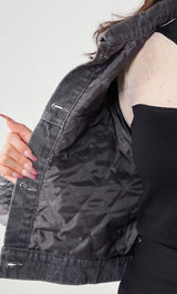 モデル：158cm（着用サイズ：FREE　着用カラー：BLK）