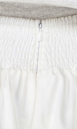 モデル：160cm（着用サイズ：FREE　着用カラー：WHT）