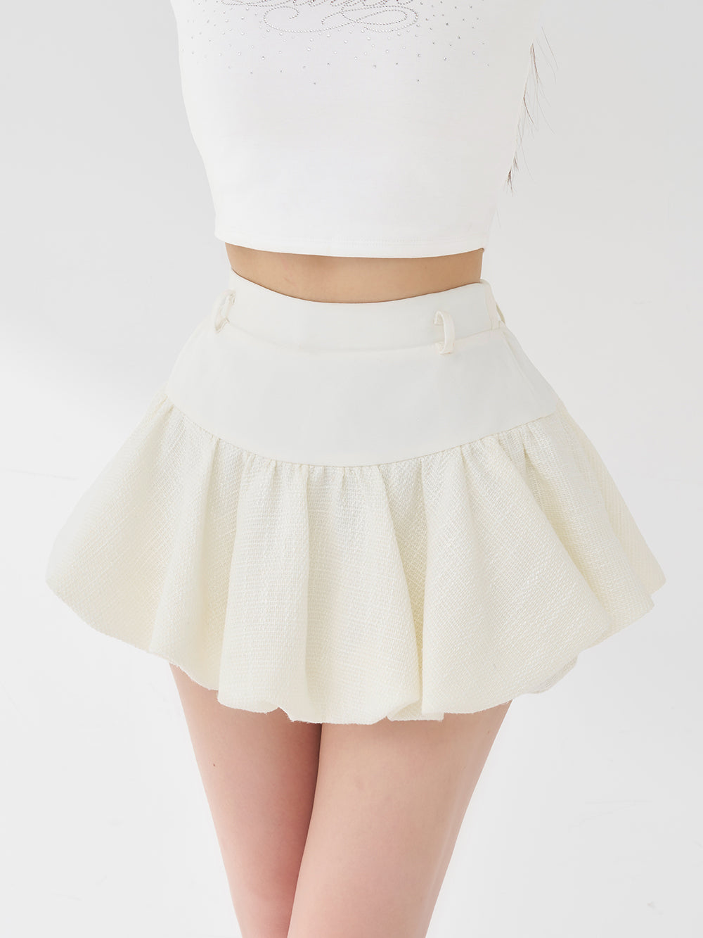 モデル：158cm（着用サイズ：FREE　着用カラー：WHT）