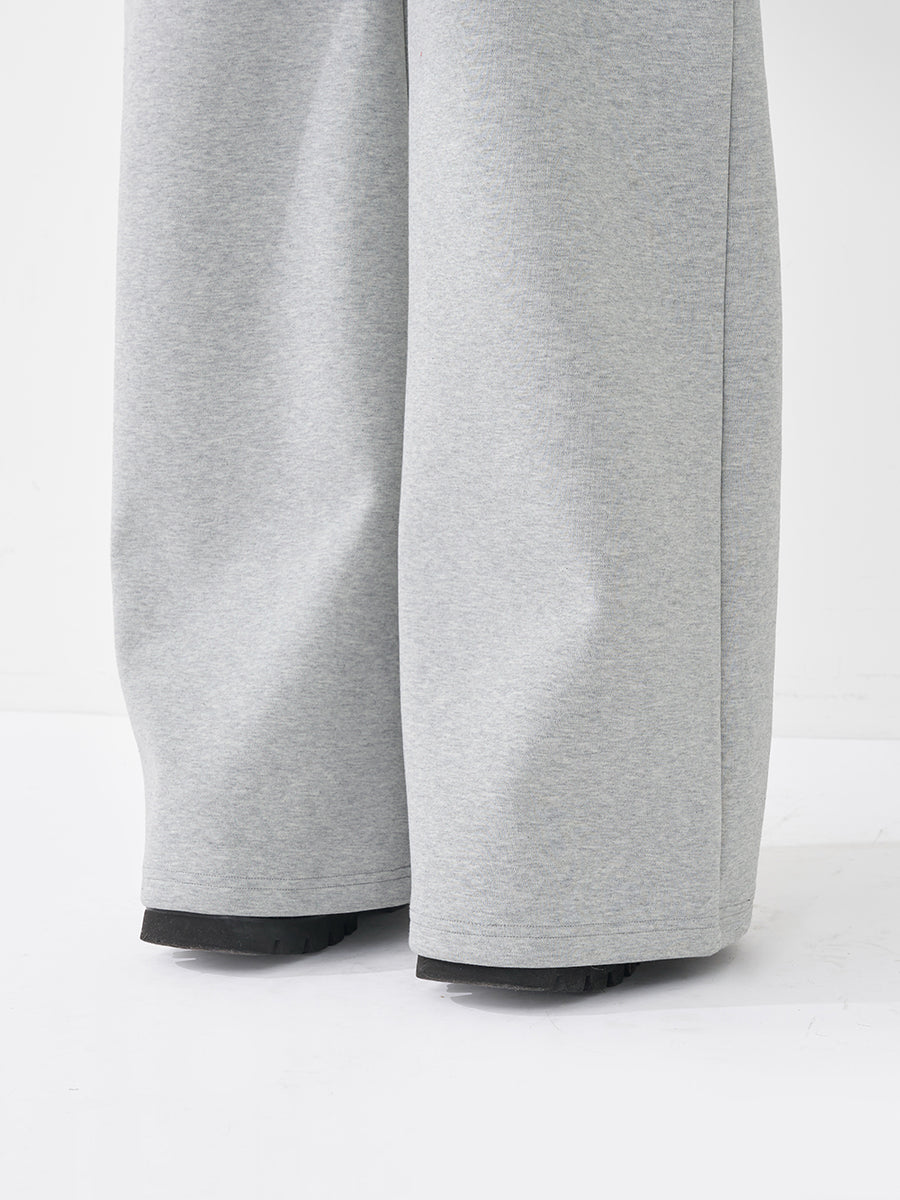 モデル：158cm（着用サイズ：S　着用カラー：GRY）