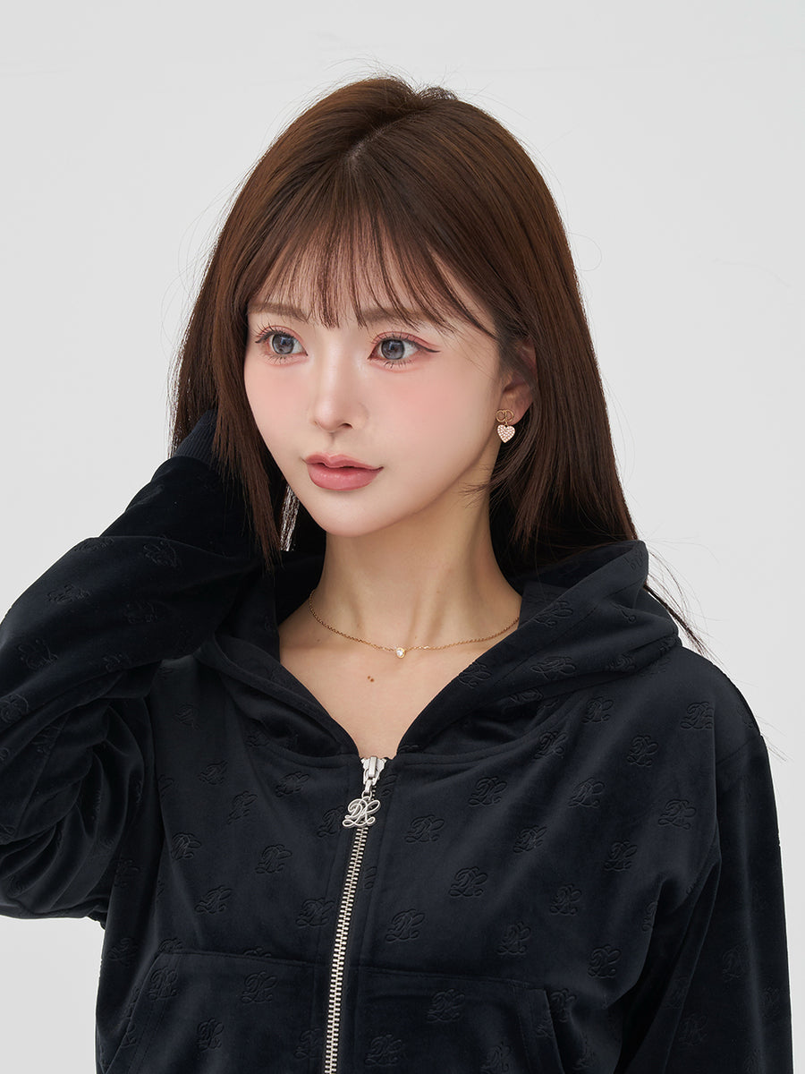 モデル：158cm（着用サイズ：FREE　着用カラー：BLK）