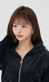 モデル：158cm（着用サイズ：FREE　着用カラー：BLK）