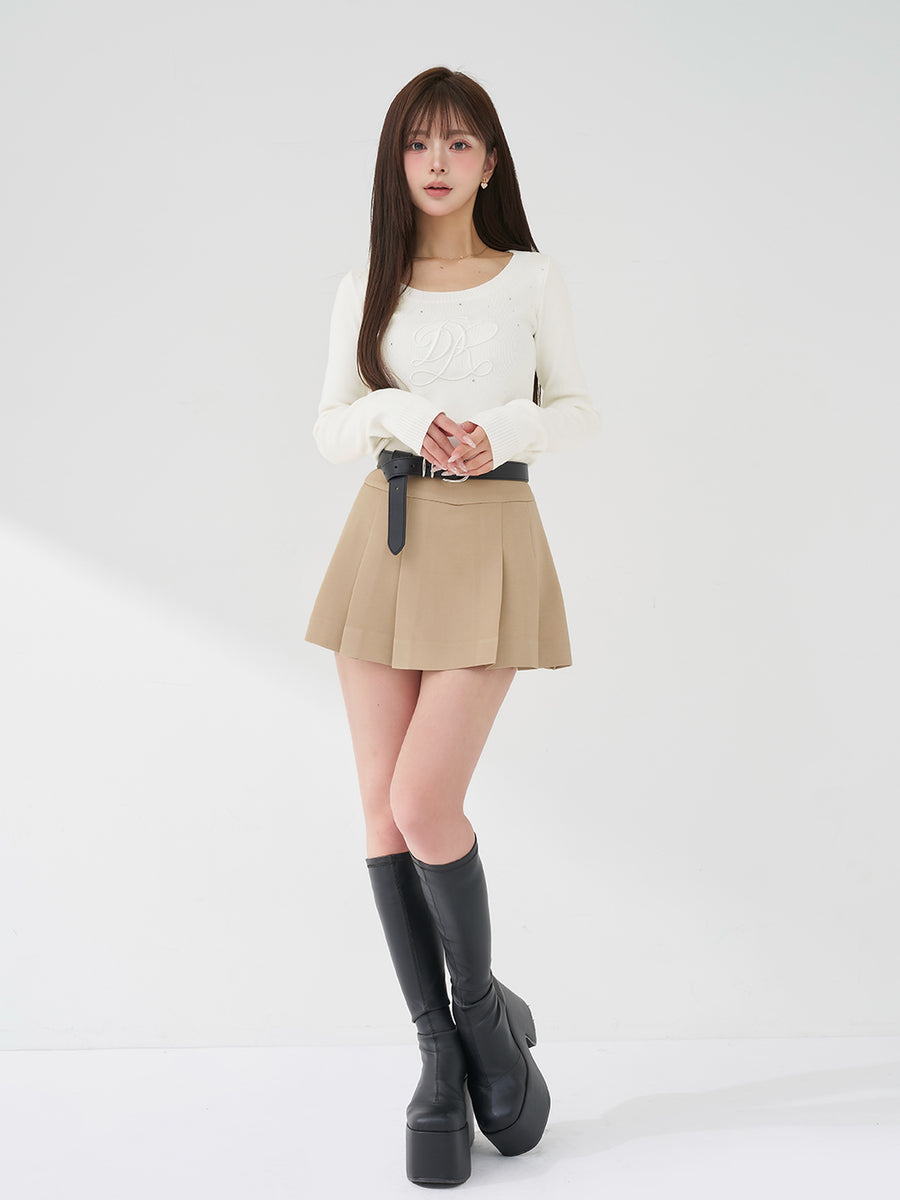 モデル：158cm（着用サイズ：FREE　着用カラー：WHT）