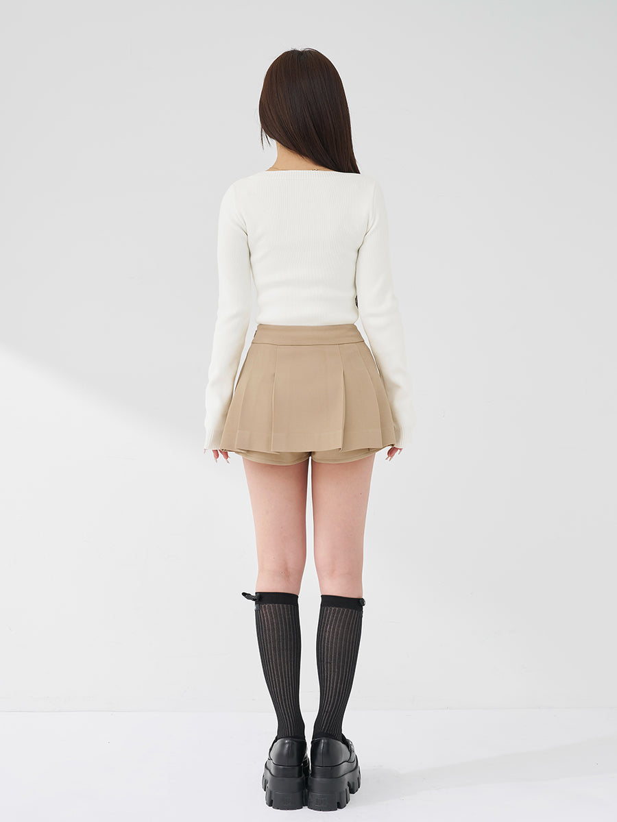 モデル：158cm（着用サイズ：FREE　着用カラー：WHT）