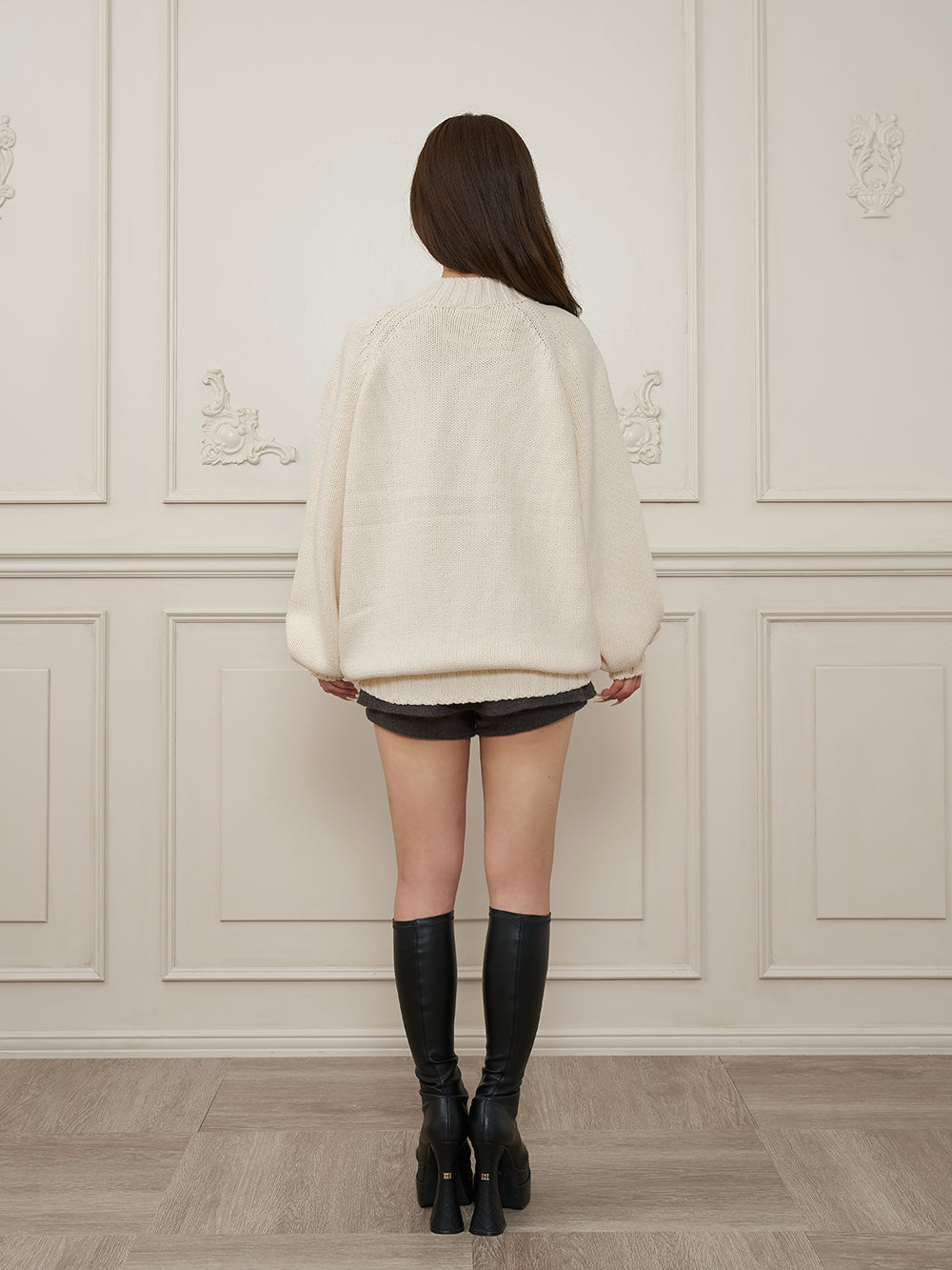 モデル：158cm（着用サイズ：FREE　着用カラー：IVO）