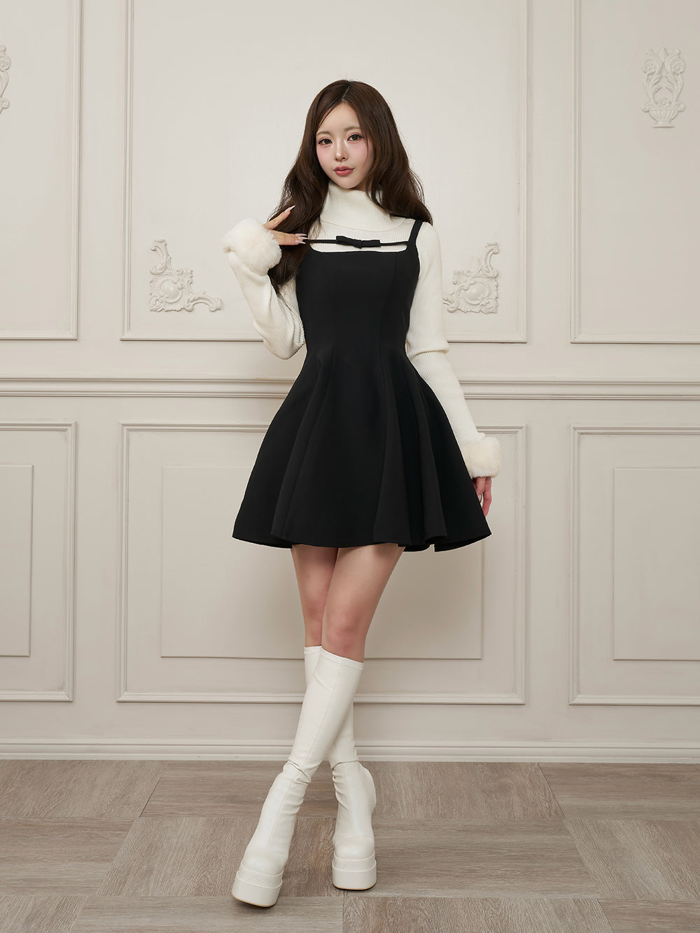 モデル：158cm（着用サイズ：FREE　着用カラー：BLK）
