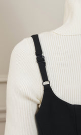 モデル：158cm（着用サイズ：FREE　着用カラー：BLK）