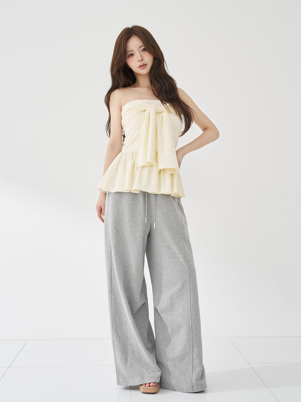 モデル：158cm（着用サイズ：FREE　着用カラー：YEL）