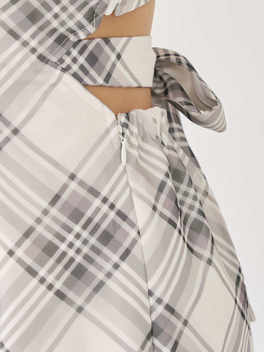 モデル：158cm（着用サイズ：FREE　着用カラー：GRY）