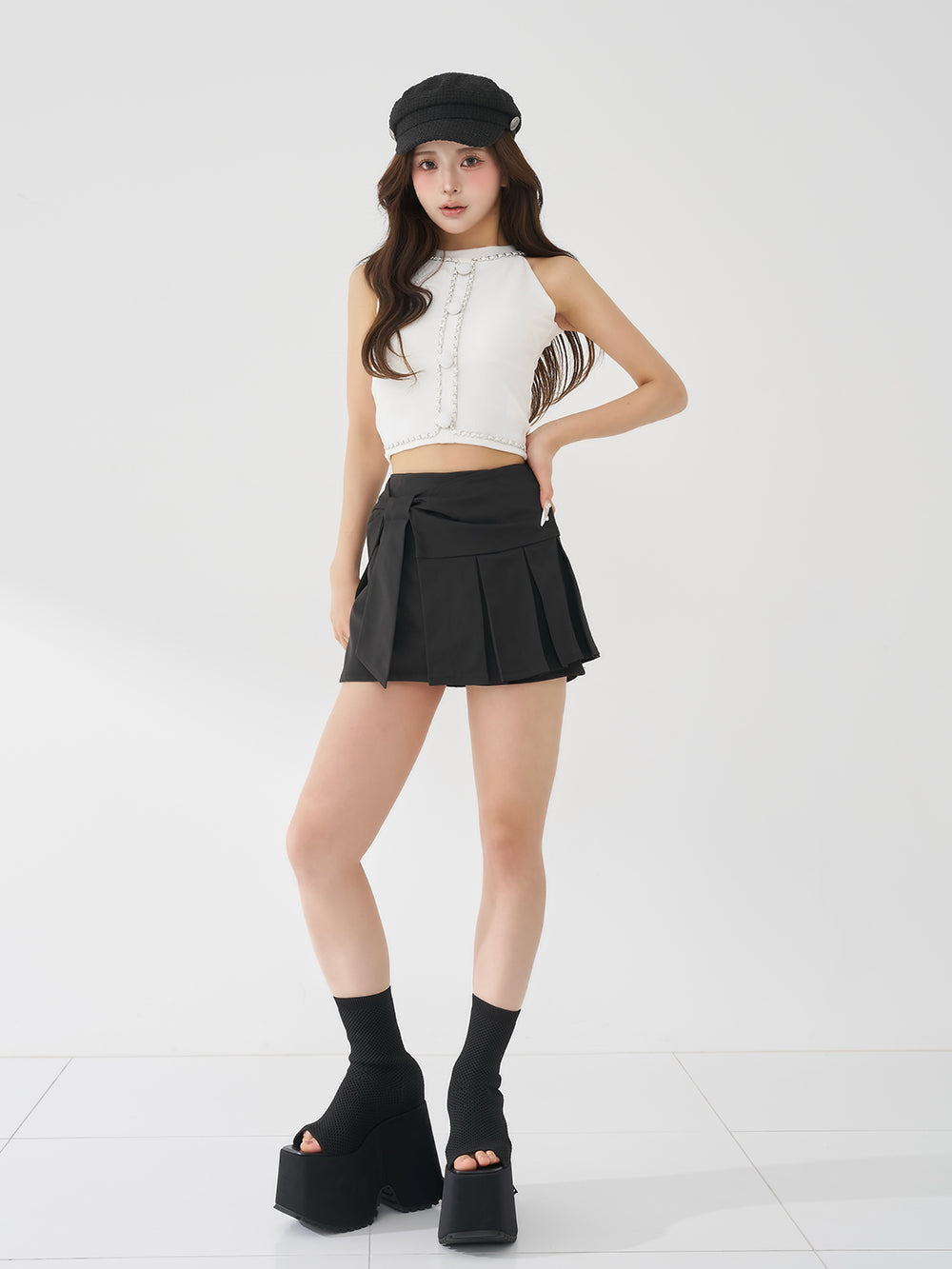 モデル：158cm（着用サイズ：FREE　着用カラー：WHT）