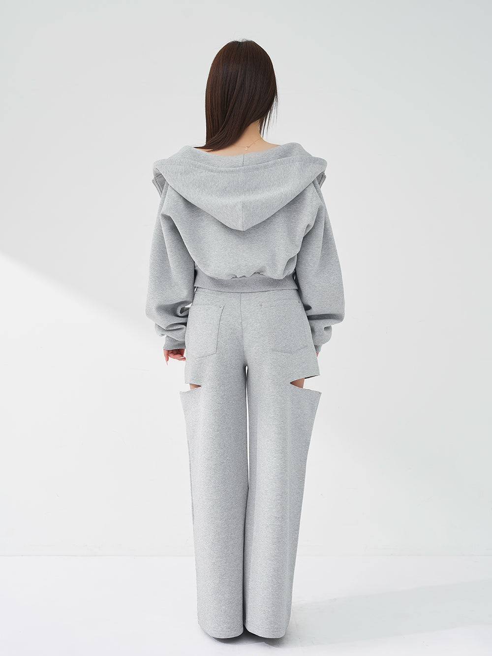 モデル：158cm（着用サイズ：FREE　着用カラー：GRY）