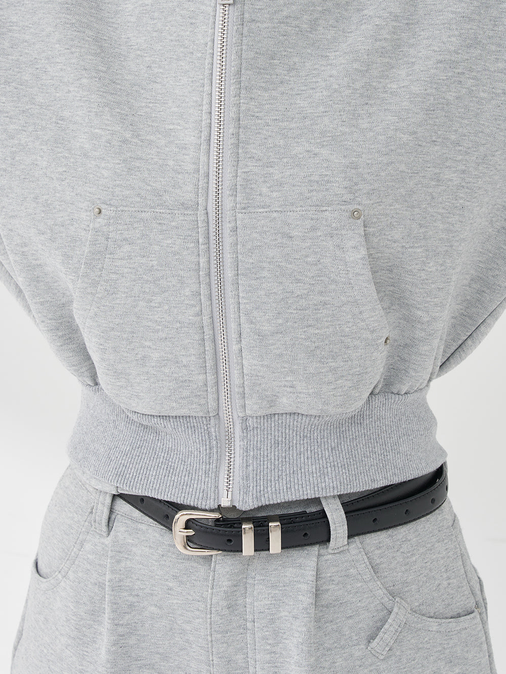 モデル：158cm（着用サイズ：FREE　着用カラー：GRY）