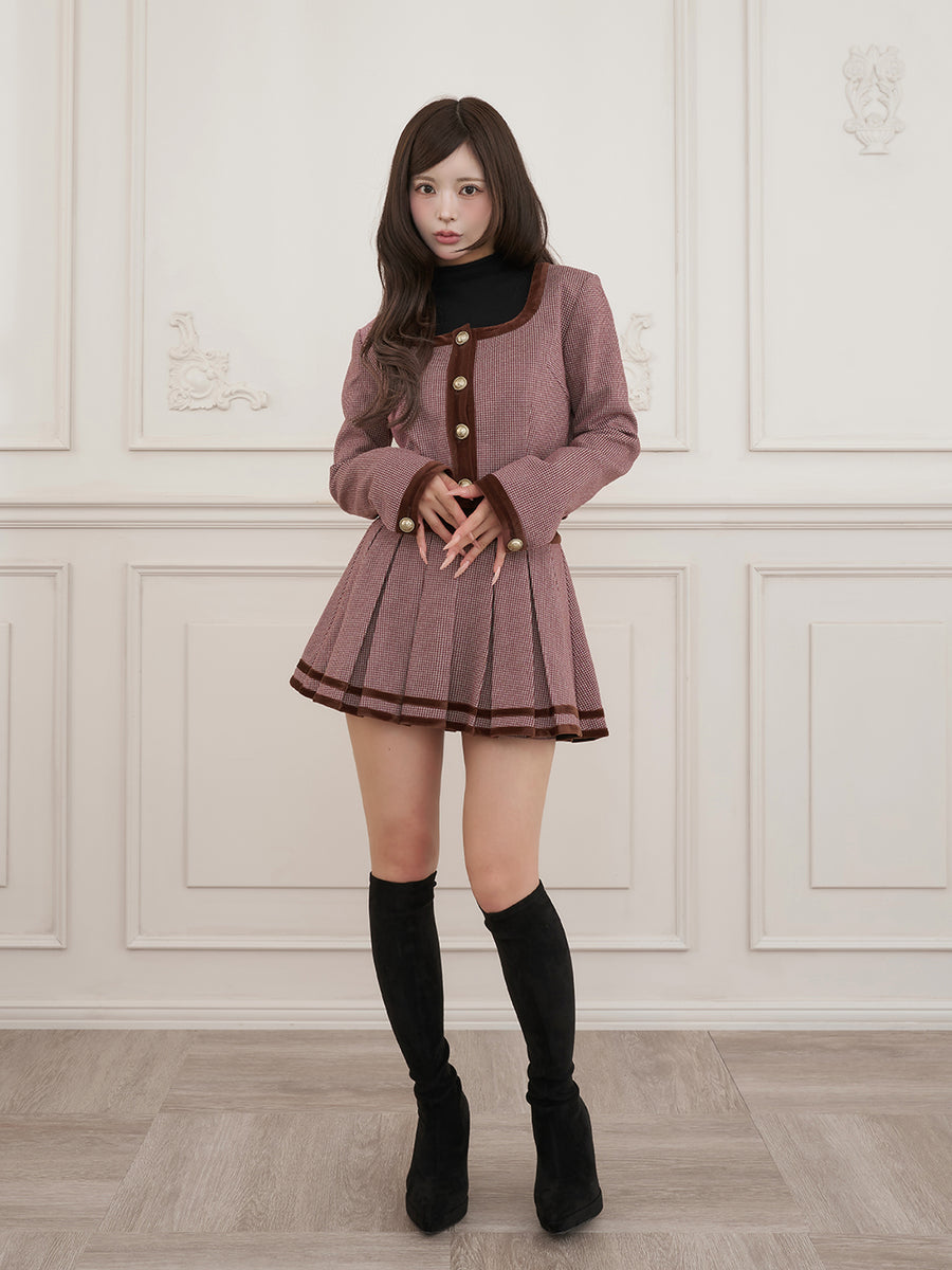 モデル：158cm（着用サイズ：S　着用カラー：BRD）