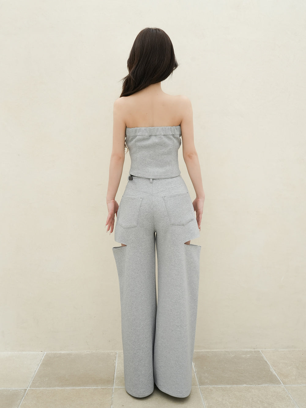 モデル：158cm（着用サイズ：FREE　着用カラー：GRY）