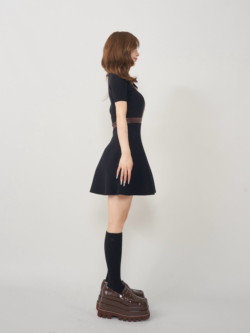 モデル：158cm（着用サイズ：FREE　着用カラー：BLK）