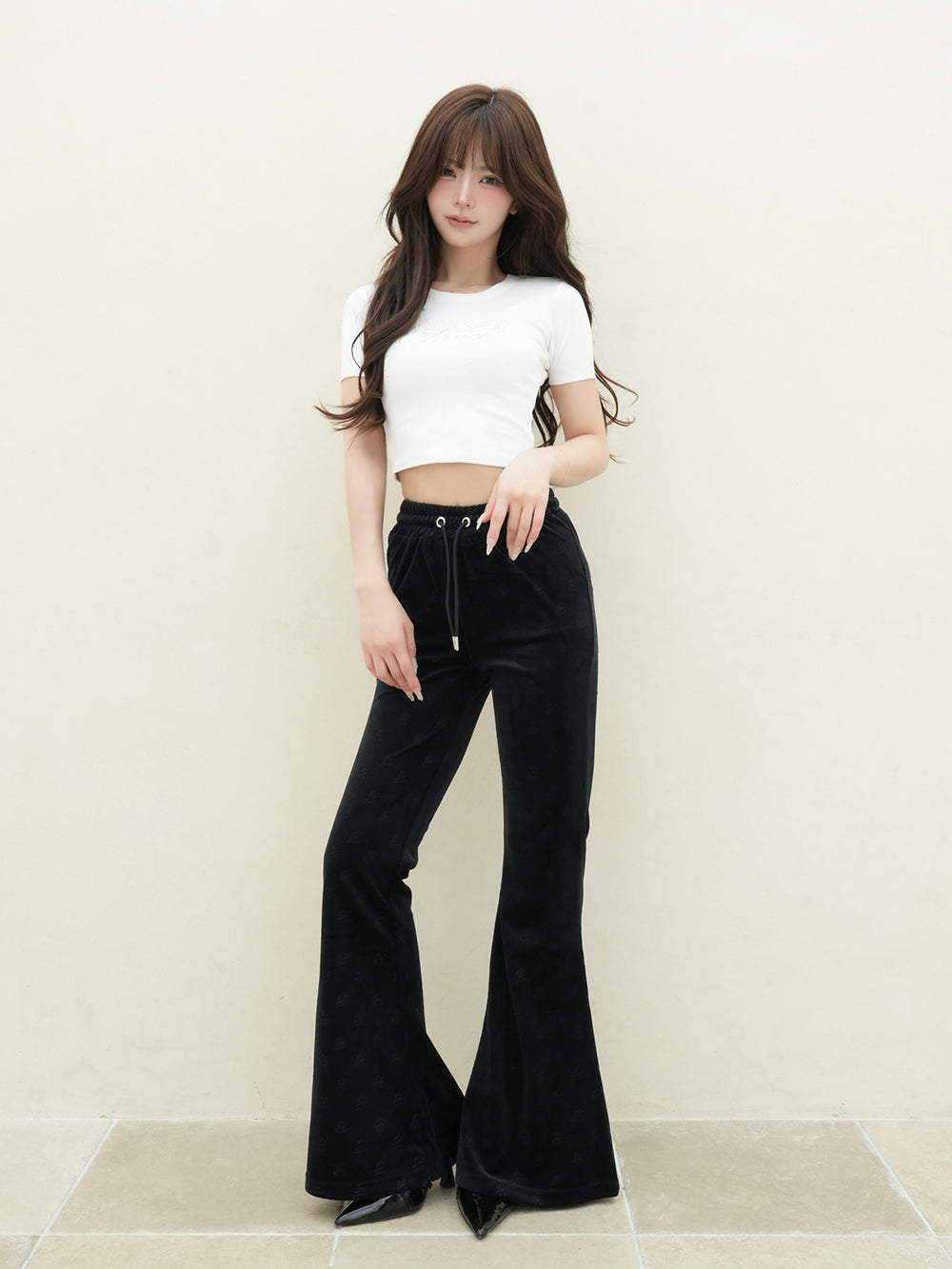 モデル：158cm（着用サイズ：FREE　着用カラー：WHT）