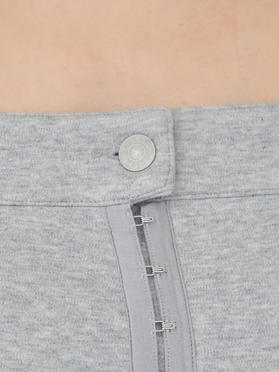 モデル：158cm（着用サイズ：FREE　着用カラー：GRY）