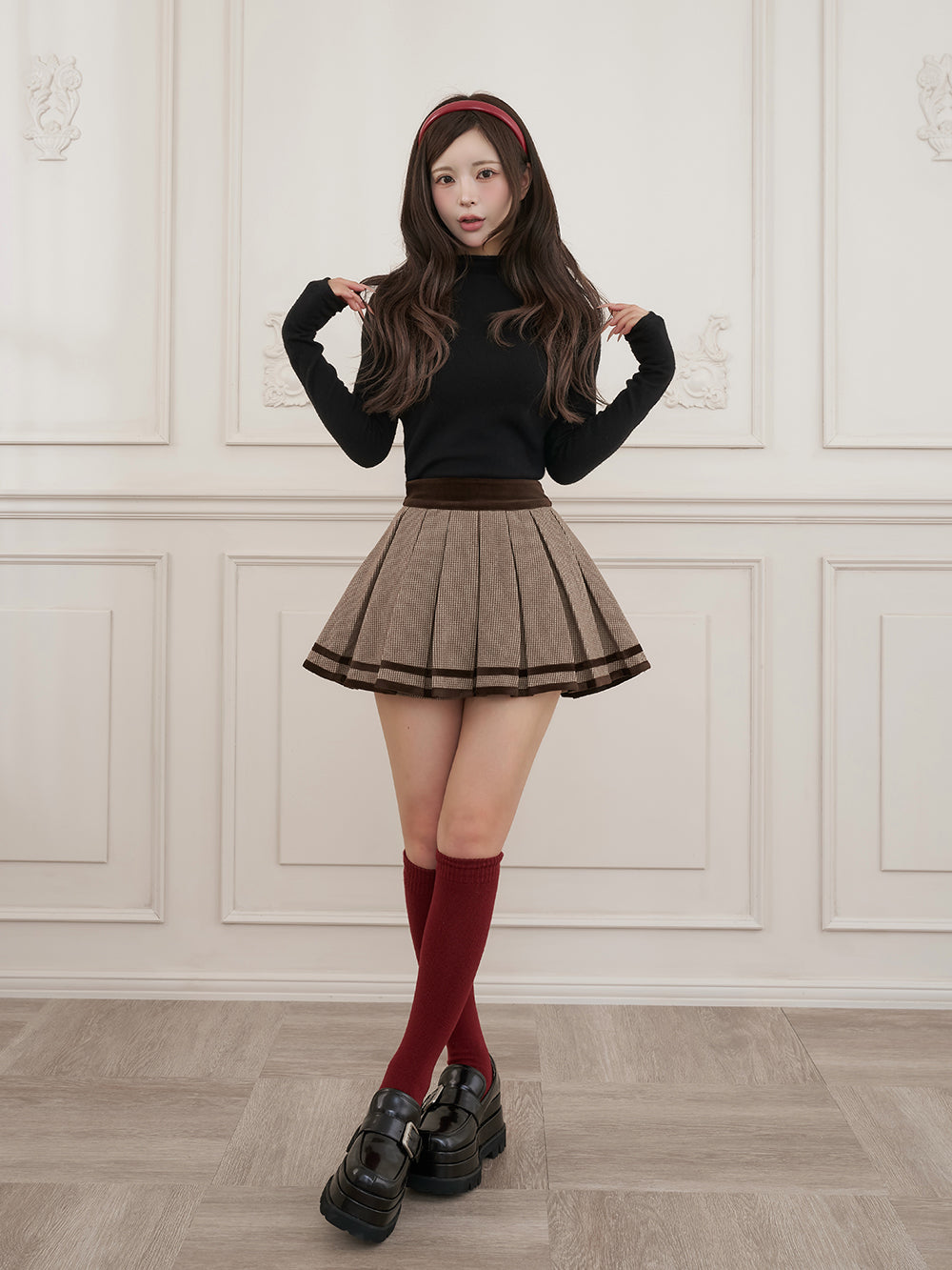 モデル：158cm（着用サイズ：S　着用カラー：BRN）