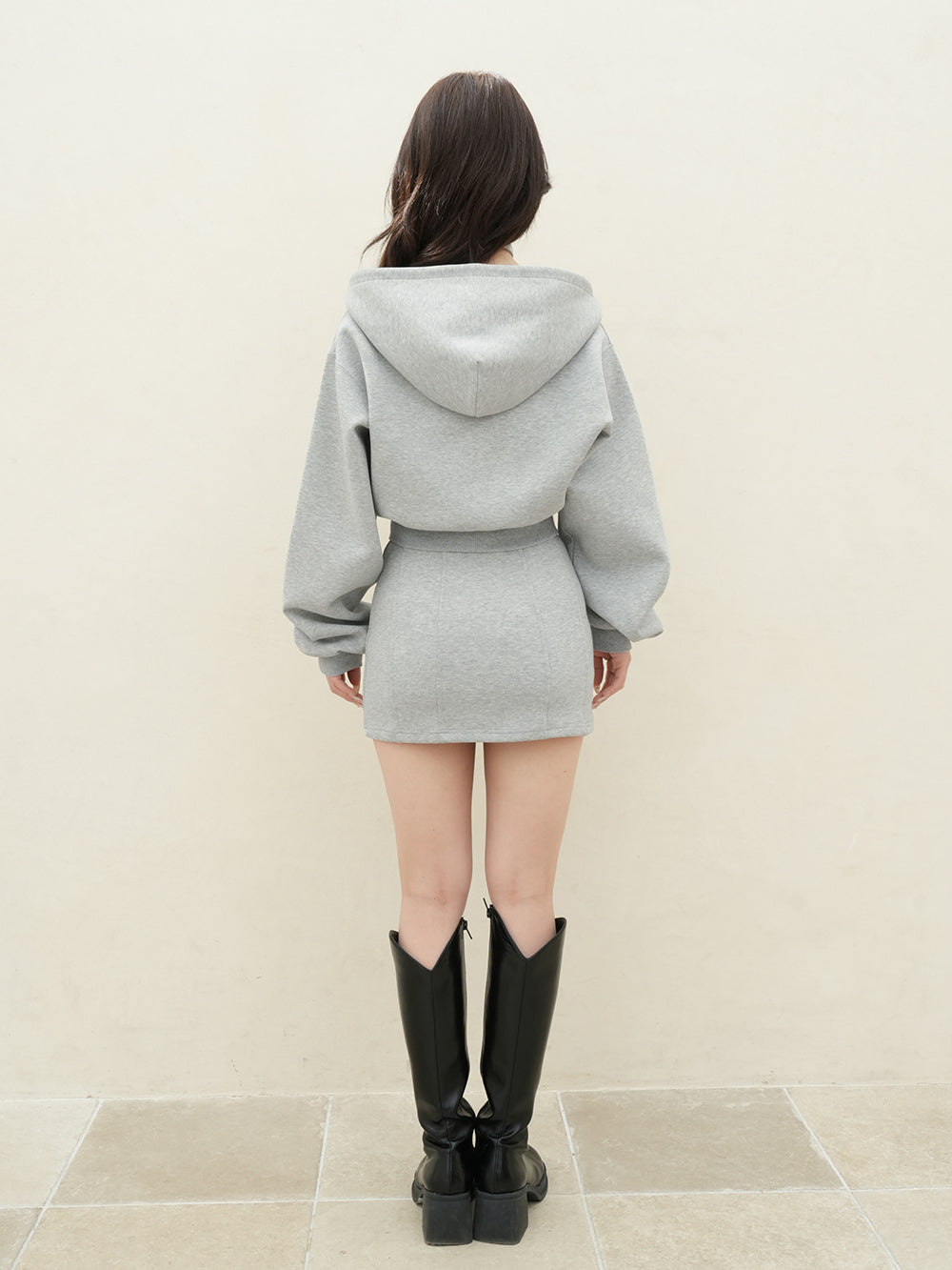 モデル：158cm（着用サイズ：FREE　着用カラー：GRY）