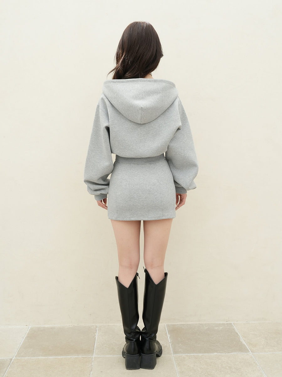 モデル：158cm（着用サイズ：FREE　着用カラー：GRY）