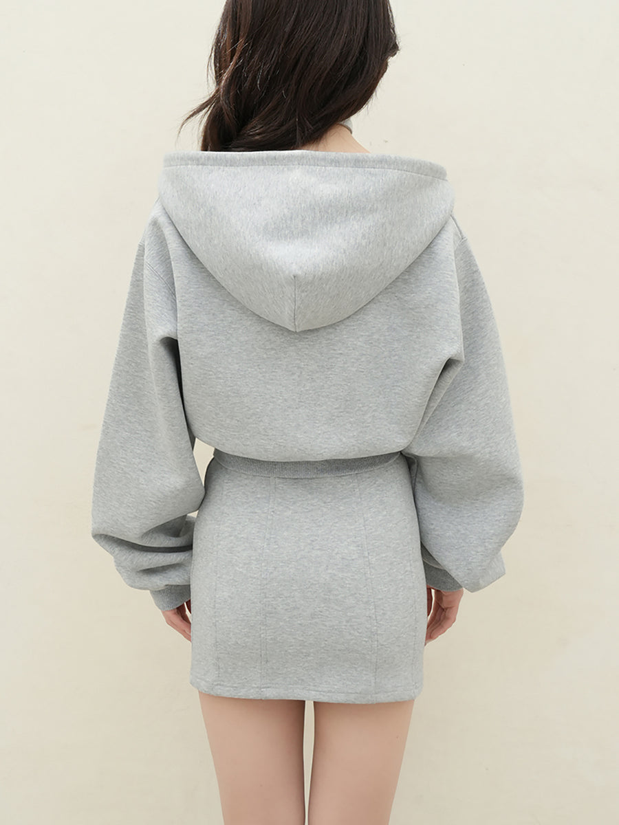 モデル：158cm（着用サイズ：FREE　着用カラー：GRY）