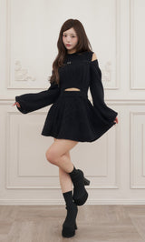 モデル：158cm（着用サイズ：FREE　着用カラー：BLK）