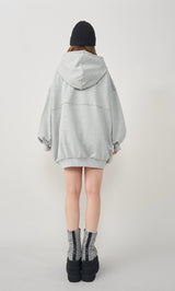 モデル：158cm（着用サイズ：FREE　着用カラー：GRY）