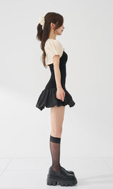 モデル：158cm（着用サイズ：FREE　着用カラー：BLK）