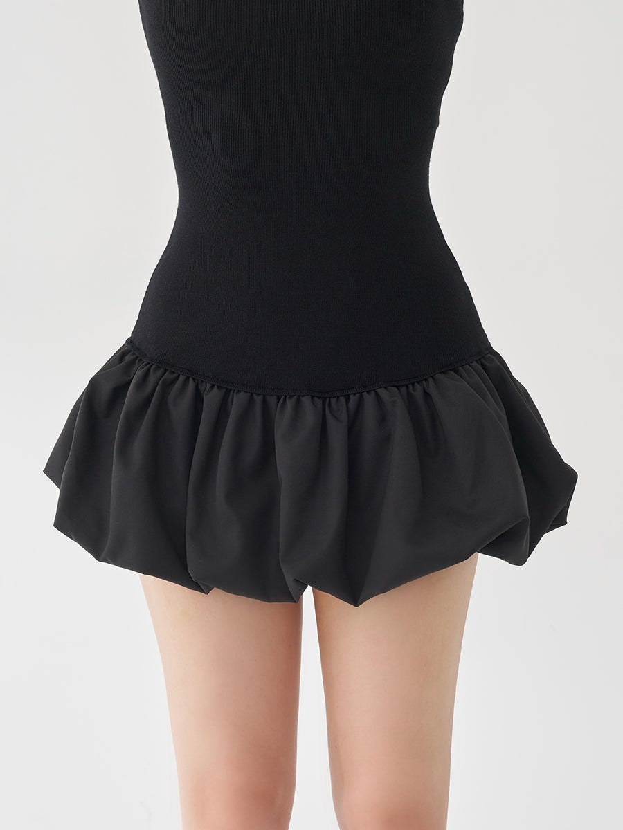 モデル：158cm（着用サイズ：FREE　着用カラー：BLK）