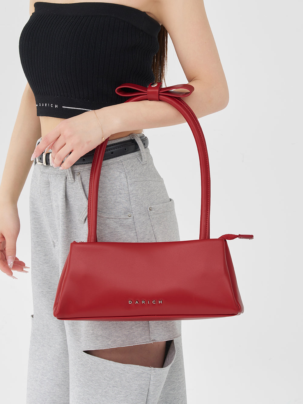 サイズ：FREE　カラー：RED