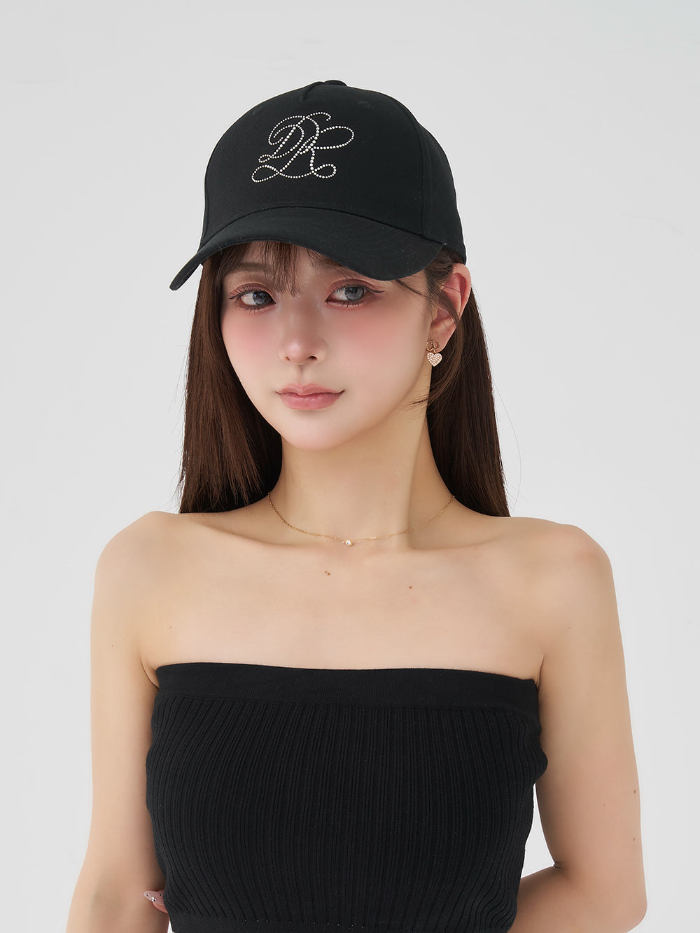 モデル：158cm（着用サイズ：FREE　着用カラー：BLK）