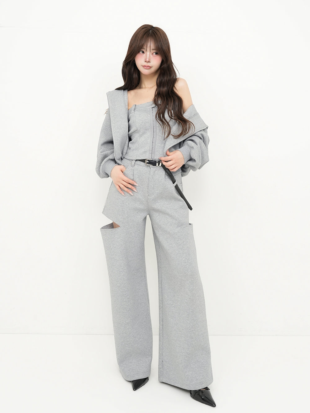 モデル：158cm（着用サイズ：FREE　着用カラー：GRY）