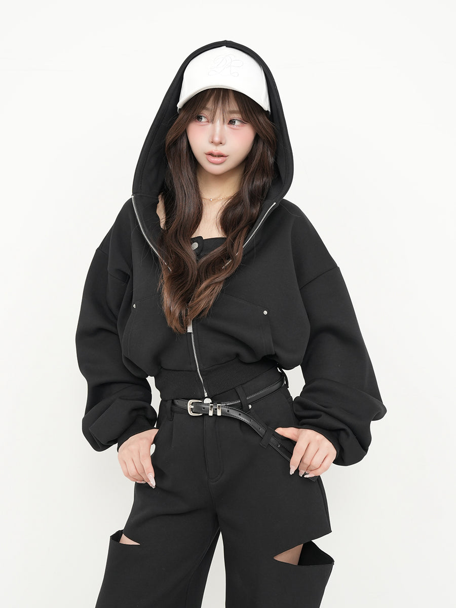 モデル：158cm（着用サイズ：FREE　着用カラー：BLK）