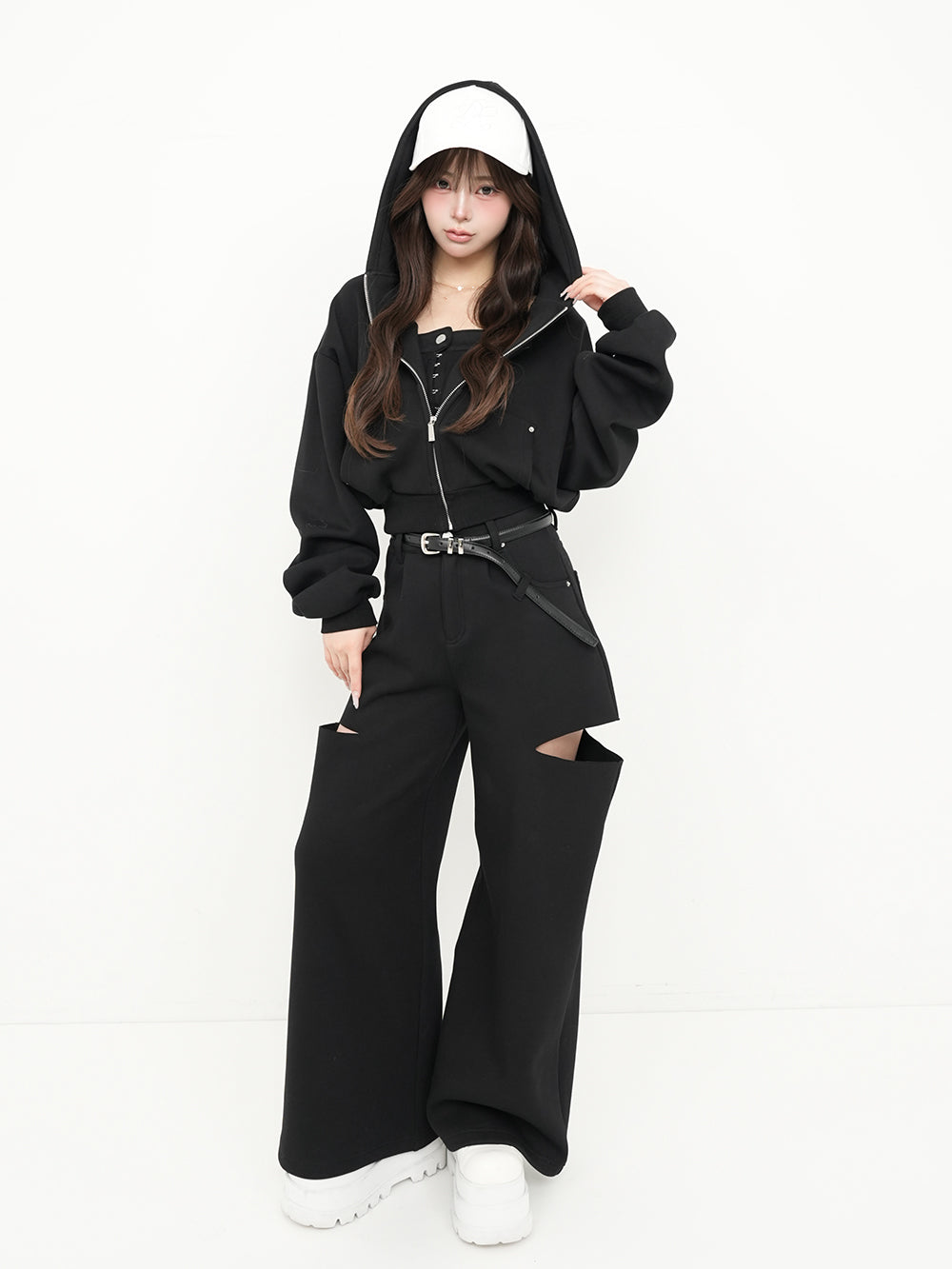 モデル：158cm（着用サイズ：S　着用カラー：BLK）