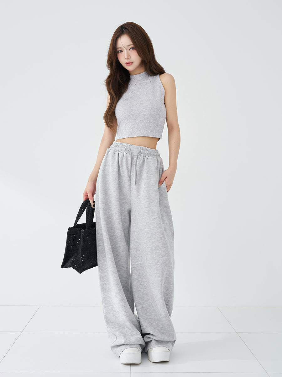 モデル：158cm（着用サイズ：FREE　着用カラー：GRY）