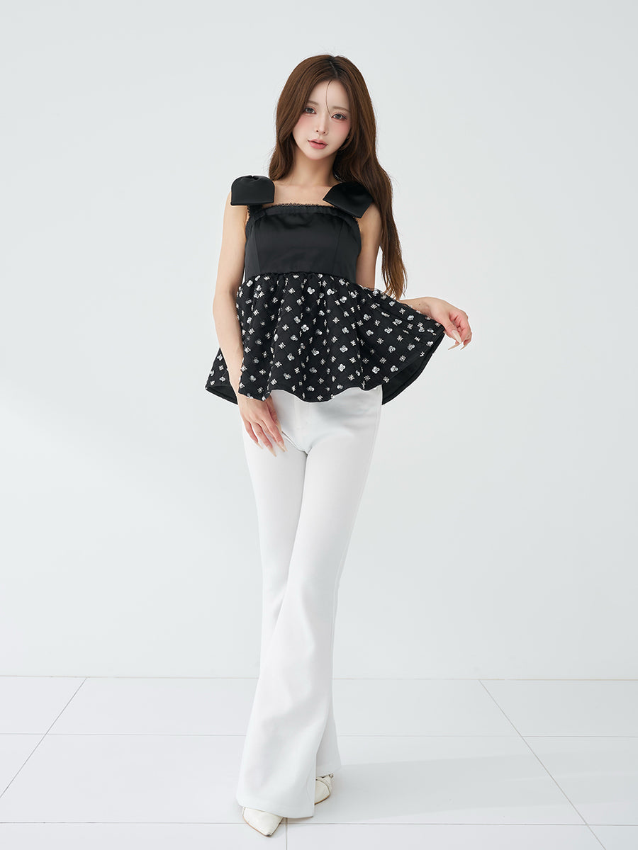 モデル：158cm（着用サイズ：FREE　着用カラー：BLK）