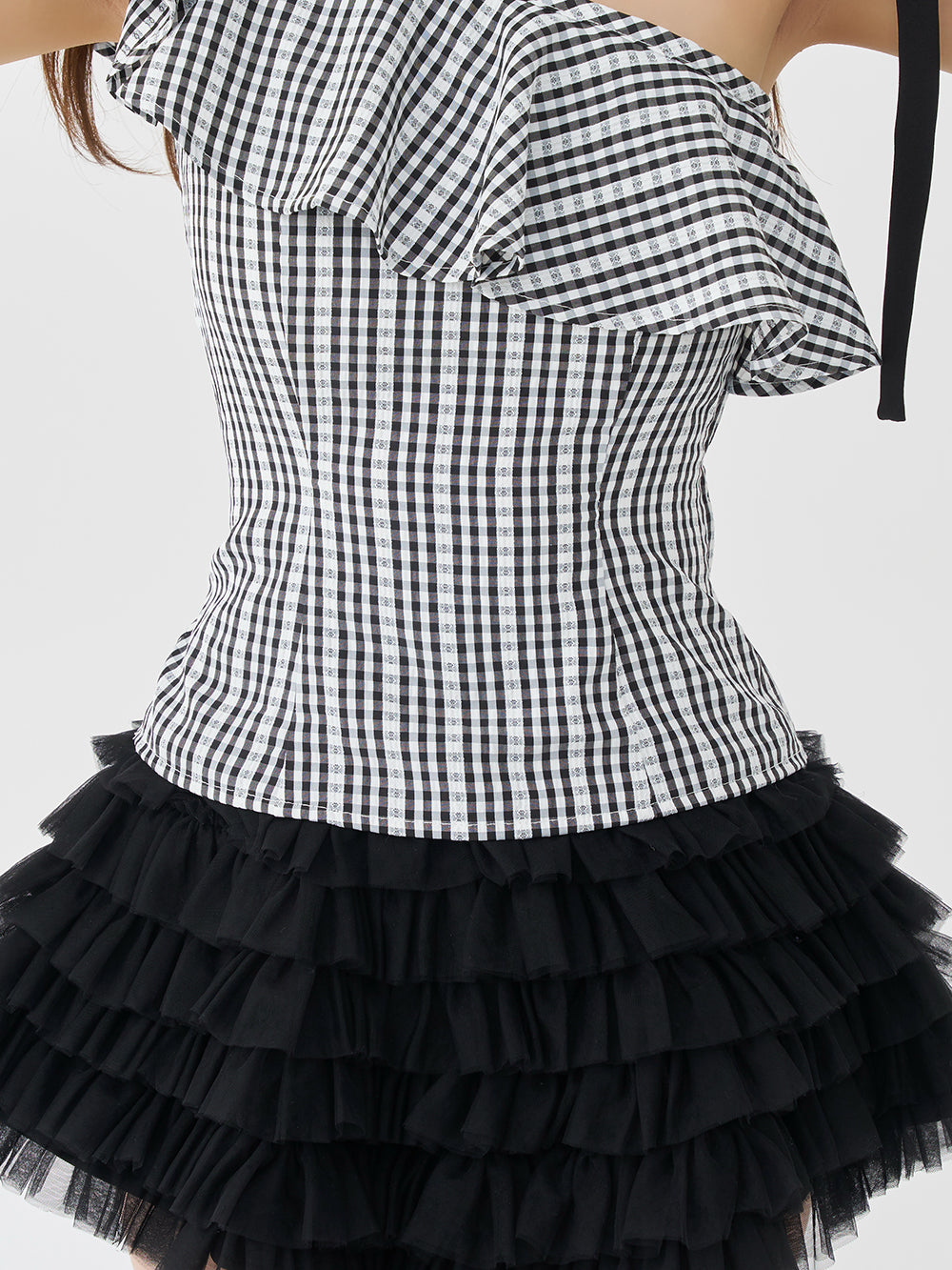 モデル：158cm（着用サイズ：FREE　着用カラー：BLK）