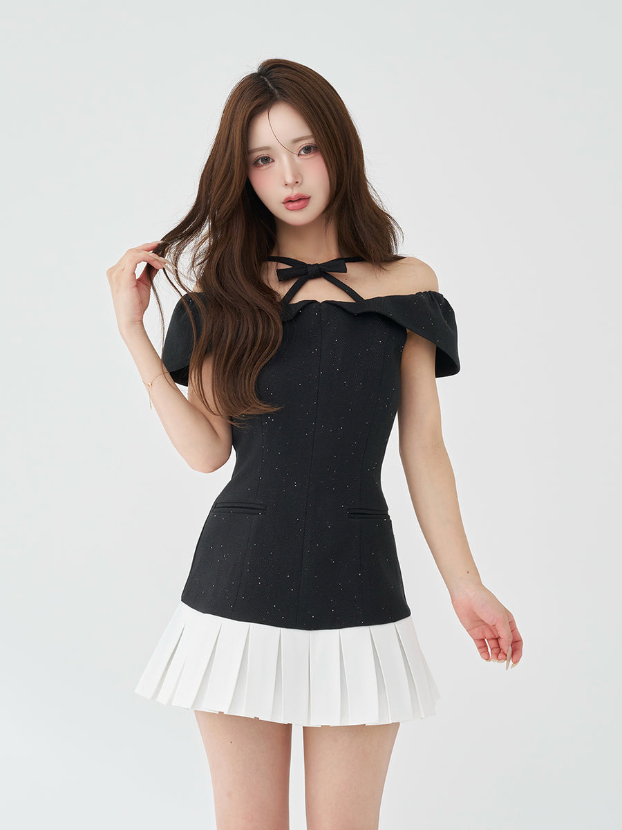 モデル：158cm（着用サイズ：FREE　着用カラー：BLK）