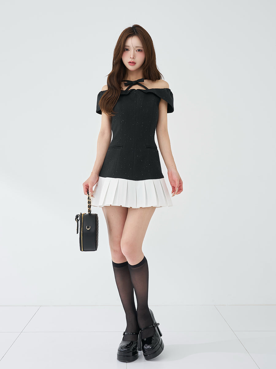モデル：158cm（着用サイズ：FREE　着用カラー：BLK）