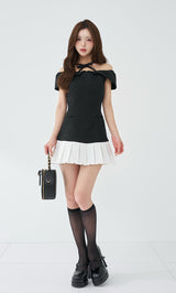 モデル：158cm（着用サイズ：FREE　着用カラー：BLK）