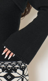 モデル：158cm（着用サイズ：FREE　着用カラー：BLK）