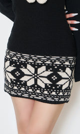 モデル：158cm（着用サイズ：FREE　着用カラー：BLK）