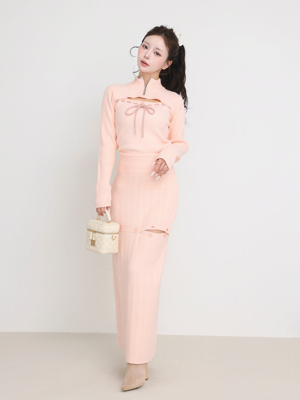 モデル：158cm（着用サイズ：FREE　着用カラー：B-PNK）