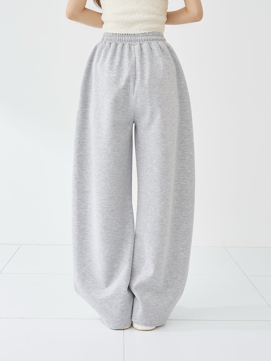 モデル：158cm（着用サイズ：FREE　着用カラー：GRY）