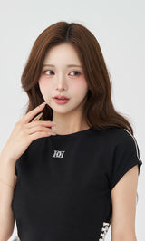 モデル：158cm（着用サイズ：FREE　着用カラー：BLK）