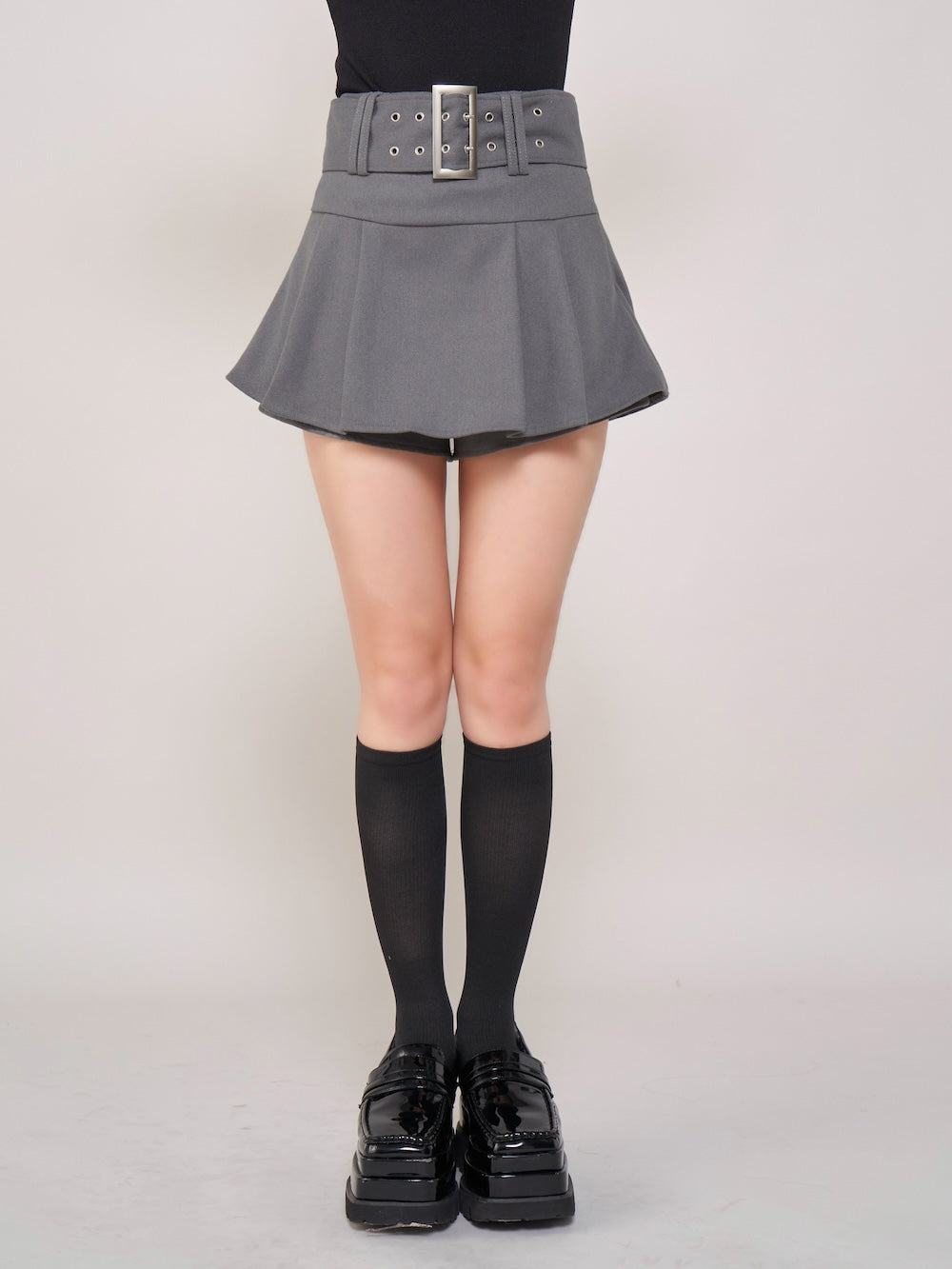 ハトメベルトプリーツミニスカート - gry