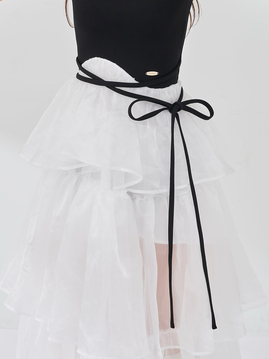 モデル：158cm（着用サイズ：FREE　着用カラー：BLK）